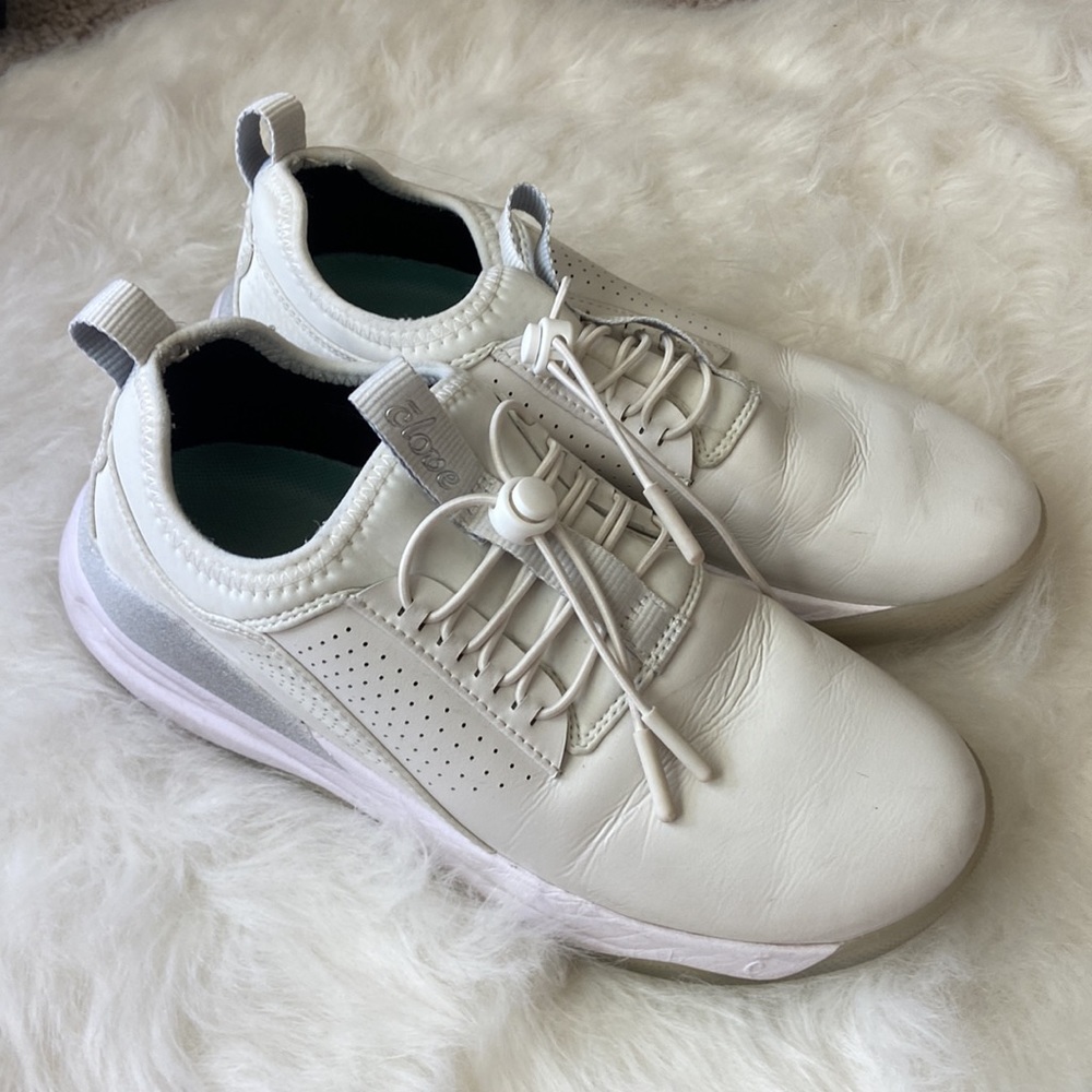 Clove nursing shoes